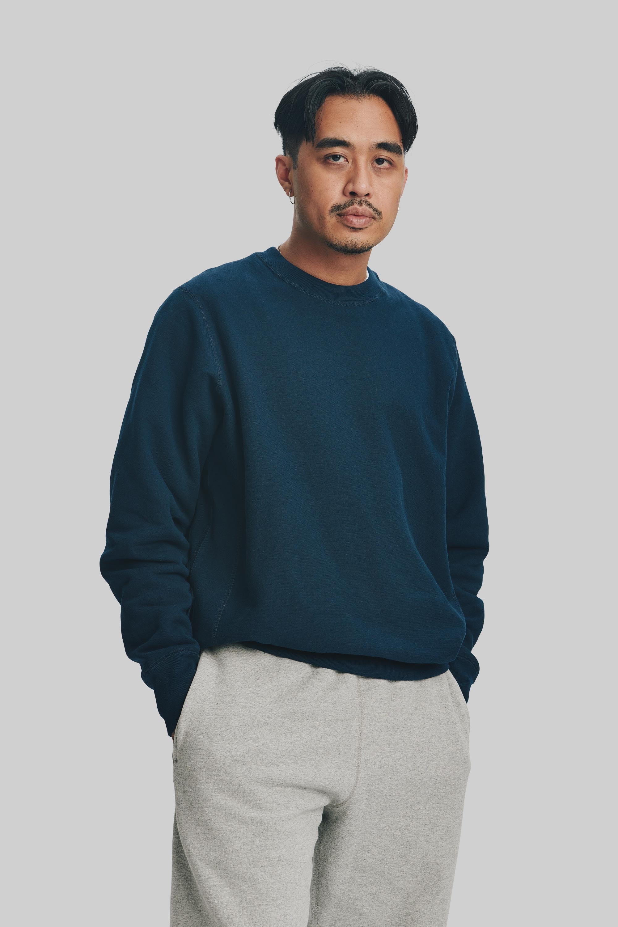 4004 CLASSIC CREWNECK